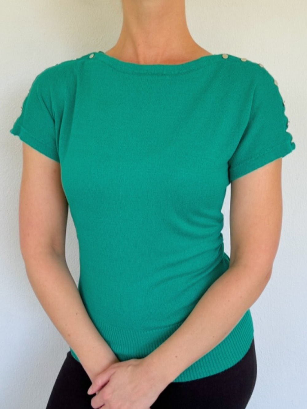 Joseph A Kelly green boat neck short sleeve button sleeve sweater top small